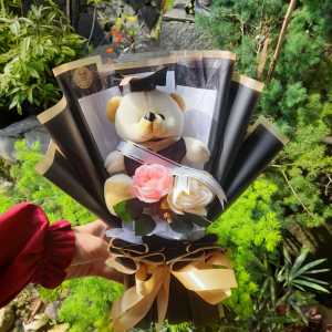 BUKET BONEKA WISUDA SELEMPLANG DAN WADAH UANG/BUKET BONEKA UANG SLOT/BUKET KELULUSAN/HADIAH KEKINIAN