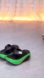2026 Summer New Simple Thick-Soled Height-Increasing EVA Lightweight Commuting Fashion Versatile Flip-Flop Sandals
