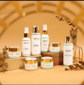 Erha Beauty Paket Perawatan Wajah Premium - Anti-Aging & Pencerah Kulit dengan Vitamin C & E AHA/BHA untuk Semua Tipe Kulit