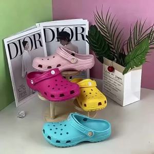 In-Stock Celebrity Clogs For Men And Women Non-Slip Breathable Sandals MenS Beach Closed-Toe Slippers With Logo Available