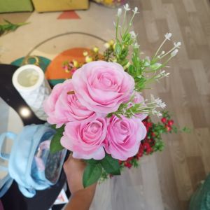 Cụm Hoa hồng Pháp 7 Bông Hoa Hồng Cánh Mịn 9 Bông Nhập Khẩu Nhiều Màu Sắc Cắm Hoa Trang Trí Decor Trùm Sỉ Gia Thành