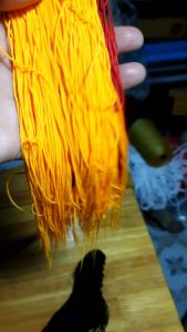 ไหมญี่ปุ่น แบบเนื้อแน่น มัดละ 90 เส้น ความยาวเส้นละ 60-65 cm. เส้นหนา 0.8 มิล ใช้ร้อยสร้อยข้อมือ ร้อยลูกปัด ร้อยเครื่องราง เมคราเม่ งาน DIY