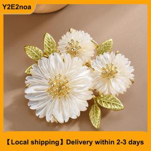 【Local shipping】 Fashion Plant Daisy Flower Brooches For Women Clothing Coat Jewelry Party Accessories Gifts