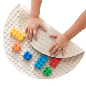 MultiFunctional Silicone Building Block Mat for Encouraging Hands On Learning and Sensory Exploration