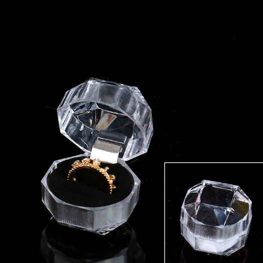 Murah%20Banget%20-%20Tempat%20Cincin%20Model%20Kristal%20/%20Tempat%20Cincin%20Lamaran%20Transparan%20/%20Kotak%20Perhiasan%20Acrylic%20/%20Kotak%20Cincin%20Akrilik%20Bening%20-%20Image%203