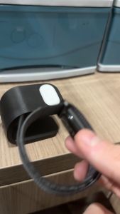 Đế Sạc Đồng Hồ Thông Minh Fitbit Air Tối Giản Hiện Đại