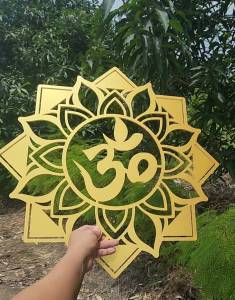 พร้อมส่ง แบบใหม่ล่าสุด สัญญาลักษณ์โอม 6 . ประดับหิ้ง บูชาพระ. บูชาพระพิฆเนศ. . ขายแยก ไม่รวมหิ้ง. ขนาด 25-120