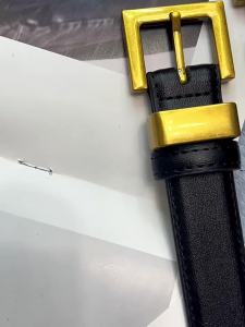 Fashion Leather Square Gold Buckle Belt Senior Minimalist Jeans Clothing Accessories Luxury Designer Brand Belt for Women