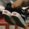 Sepatu Vans pria Old Skool premium Murah Distro - Sneakers Pria Keren Terbaru - Sepatu Wanita Korean Style Terbaru - Sepatu Sport - Sneakers Kets - Sepatu Futsal - Sneakers Import Murah Premium Premium - Sepatu Pemium Import Murah - Sepatu Sport Vans. 