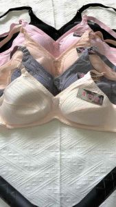 ชุดชั้นในแม่บ้าน(ผู้สูงอายุ)ไร้โครงไม่มีฟองน้ำ2 ตะขอ ผ้าระบายอากาศได้ดี size 34 ถึง 40