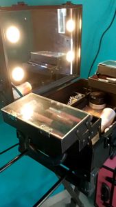 Tas Makeup Desain Praktis & Kualitas Kosmetik Setara Import