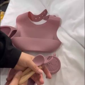 Mumystation 6pcs/set peralatan makan bayi silicon celemek bayi lengkap baby feeding set