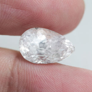 7.45 ct คุนไซต์ (Kunzite Pear Shape) สีขาว ทรงหยดน้ำ