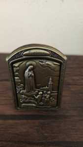 Pajangan Meja Rohani Gambar Maria Fatima dan 3 Anak Katolik TD Metal