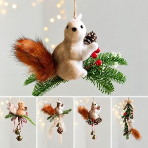 DIVATEN Foam Material Squirrel Ornament With Bell Simulated Squirrel Shape Door Hanger Holiday Decor Wall Pendant Xmas Decor