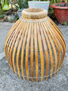 Nôm bắt cá tre già đã sơn phủ bóng PU ( 32x13x42cm ) Loại NHỎ.