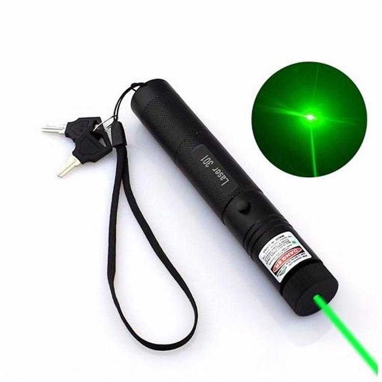 Tôi đã từng nghĩ đèn pin laser chỉ dùng để giải trí, nhưng thực tế nó giúp tôi giải quyết vấn đề lớn này trong công việc