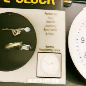 Decorative Wall Clock with Hiddens Compartment Safe Cash Storing Box Cash Container Jewelry and Valuables Organizer