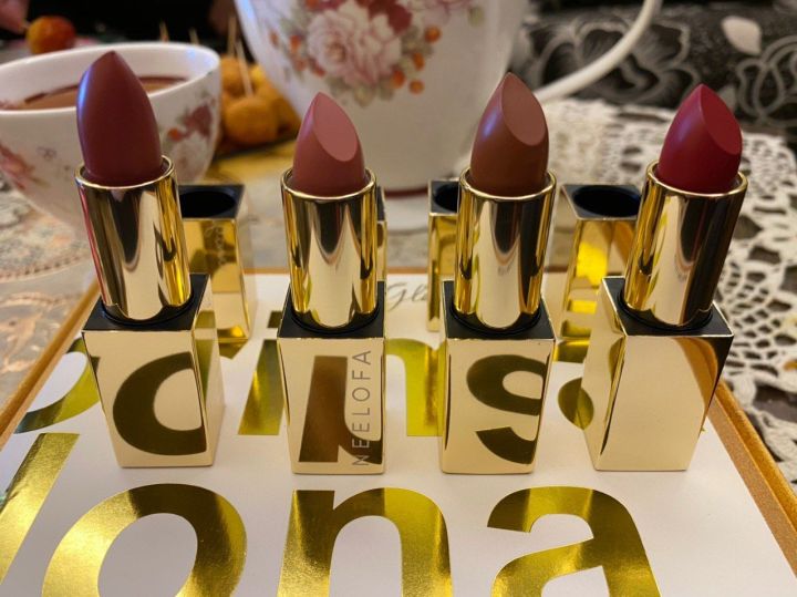 Neelofa%20X%20Mamasab%20Lipstick%20Aidilfitri%20Collection%20-%20Image%204