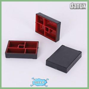 danux บ้านตุ๊กตาขนาดเล็ก8 10ชิ้นของเล่นลูกกวาดแท่งบิสกิตโมเดลผู้ชายกล่องฉากคริสต์มาสเครื่องประดับตกแต่งแบบ DIY