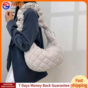 【Outdoor】 Quilted Puffer Shoulder Bag Padding Fashion Handbag Lightweight Shoulder Purse Cloud for Women Girls