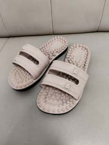 A27-3 TWO-STRAP SLIP ON DESIGN BUILT FOR COMFORT AND FOOT RELIEF