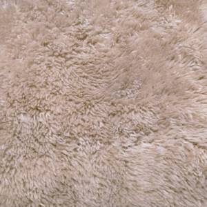 ผ้าห่มทำจากผ้าขนตุุ๊กตา มีลักษณะฟู นุ่มเหมาะสำหรับเด็กเล็ก ขนาด กว้าง 60 เซนติเมตร ยาว70 เซนติเมตร สีพื้น เก็บปลายทางได้