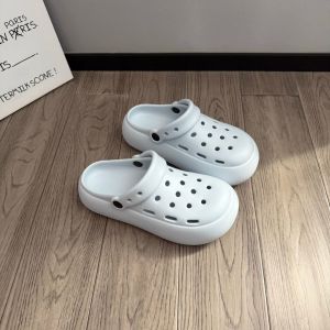 [Free Shipping] Fashionable Cartoon Heart-Shaped Clogs For Women 2026 Spring/Summer New Style Suitable For Wearing Outdoors Beach And As Versatile Sandals