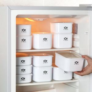 Multifunctional sealed plastic fresh-keeping box refrigerator lunch box storage box sealed box