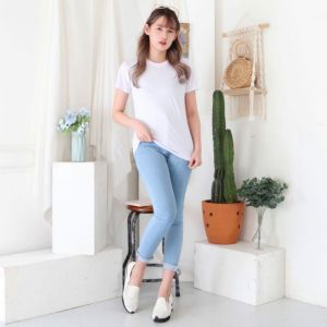 Atasan Baju Kaos Polos Wanita Spandex Slimfit Lengan Pendek Premium Pakaian Dalaman Cewek Aktif
