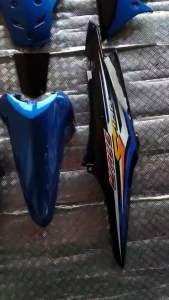 เฟรม100subox สีน้ำเงินท้ายดำ มี10ชิ้น เปลือกABSเกรดโรงงานคุณภาพ ประกอบสนิท สีสวยมาก ติดสติ๊กเกอร์ตรงรุ่น มาพร้อมประกอบได้เลย