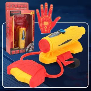 Găng tay bắn nước chủ đề siêu anh hùng mới nhất 2024