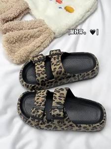 [Free Shipping] Flip-Flops Beach Sandals For Women Summer Outdoor Slippers Thick-Soled New Style Cool Flat-Soled