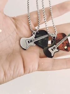 A Vintage Guitar Pick and Guitar Mens Pendant Necklace Punk Rock Metal Accessory Suitable for Both Men and Women