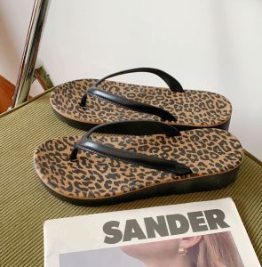 Free Shipping New Wedge-Heeled Casual Flip-Flops Height-Increasing WomenS Sandals