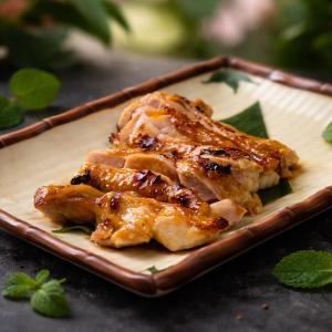 FROZEN YAKINIKU MARINADE CHICKEN BONELESS LEG 300-400G/PCS
