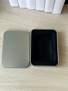 Hộp thiếc bảo quản trưng bày zippo