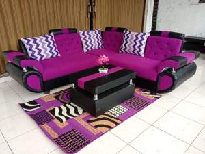Sofa sudut lengan angsa model minimalis menghemat ruang tempat