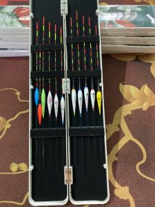 Hộp phao cá chép đựng phao câu đài HP3 gồm 11 cây phao ( 5 cây đêm 6 cây ngày)