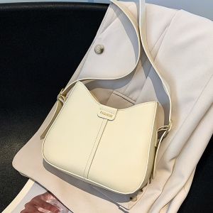 ice cheey กระเป๋าสะพายข้างใส่ของได้เยอะมี 4 สีให้เลือก EP940