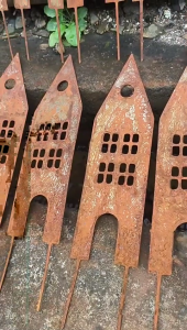 Decorative Rusted Castles Statue Plant Stake for Rusty Garden Parterre Decors Photo Props Lovely Figurines