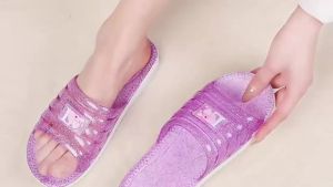 New 2024 Summer Crystal Jelly Transparent Plastic Slippers For Women Indoor Fruit-Style Soft Sole CoupleS Glitter Anti-Slip Wear-Resistant Shoes
