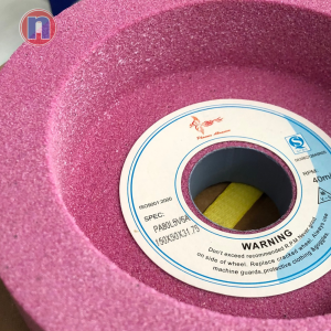 หินเจียรทรงถ้วยตรง 6 นิ้ว หนา 2 นิ้ว รูใน 31.75 / 2 เบอร์ความละเอียด 60-80 เจียรงานเหล็กเนียว เหล็กที่มีค่าความเเข็งสูง สีชมพูสารเจียรพิเศษ