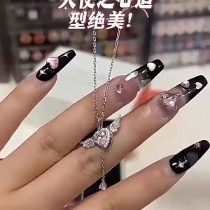 AE Fanjia belt LOGO Engraved Cupids Heart Moving Angels Heart Wings Necklace for Women   Light luxury and exquisite design