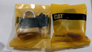 ชุดแม่กุญแจ แม่กุญเเจCAT  สำหรับล็อคฝาถังน้ำมัน หรืออื่นๆที่ต้องการล็อค พร้อมลูกกุญเเจ 2ดอก เพื่อเพิ่มความปลอดภัย