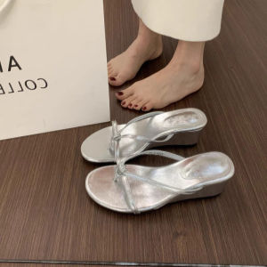 Free Shipping WomenS Thick-Soled Flip-Flops 2026 New Summer Outdoor Beach Sandals With Thin Straps And Wedge Heels
