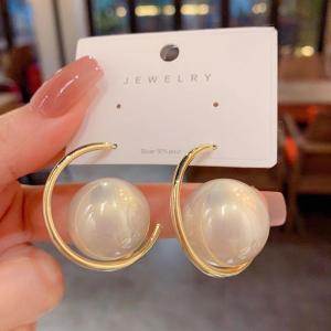 New Fashion Beautiful Pearl Buckle Earring Ear Studs Accessory Pearl Studs