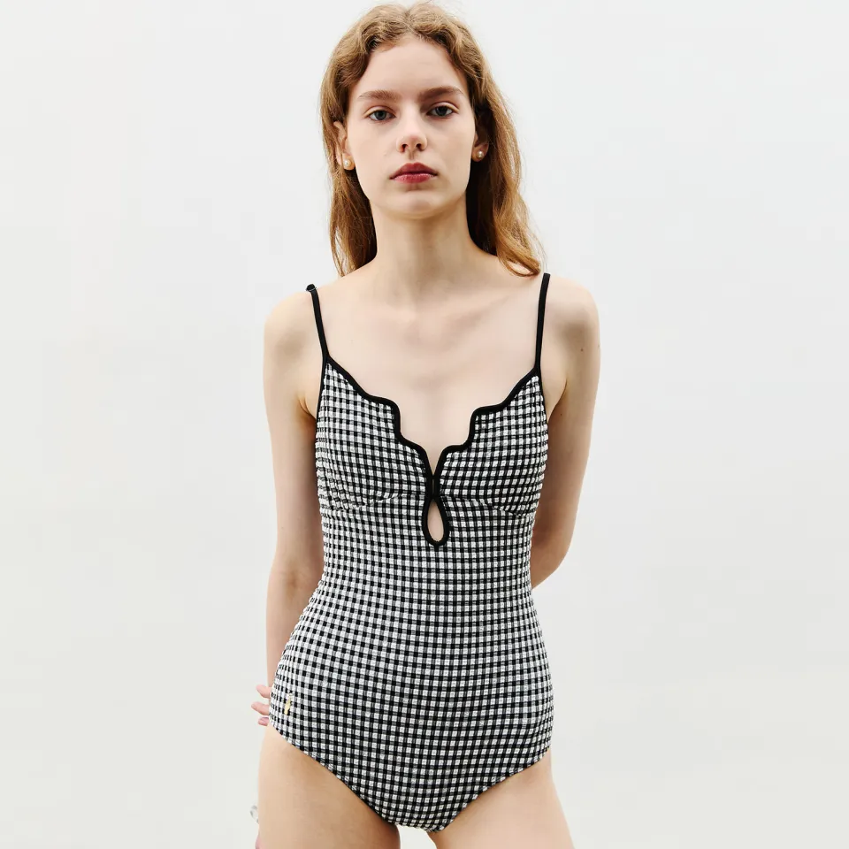 APRILPOOLDAY CLAUDIA'S FOREVER ONE (SWIMSUIT) | Lazada.co.th