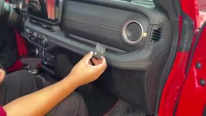 HH8 TESIN Car Co-Pilot Handle Phone Holder GPS Stand Mount Bracket For Jeep Wrangler JL Gladiator JT 2024 Up Interior Accessories P3Q8M