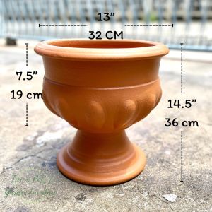 กระถางดินเผาสำหรับแต่งบ้านและสวน ขนาด 32x36 ซม. มีรูระบายน้ำ เคลือบสีกันเชื้อราเป็นอย่างดี